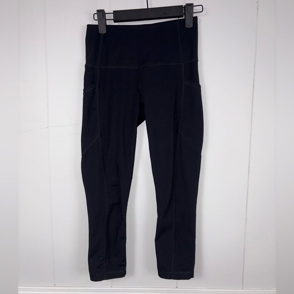 Yogalicious Lux Black Cropped Stretch Leggings XS Running Workout Gym Athleisure